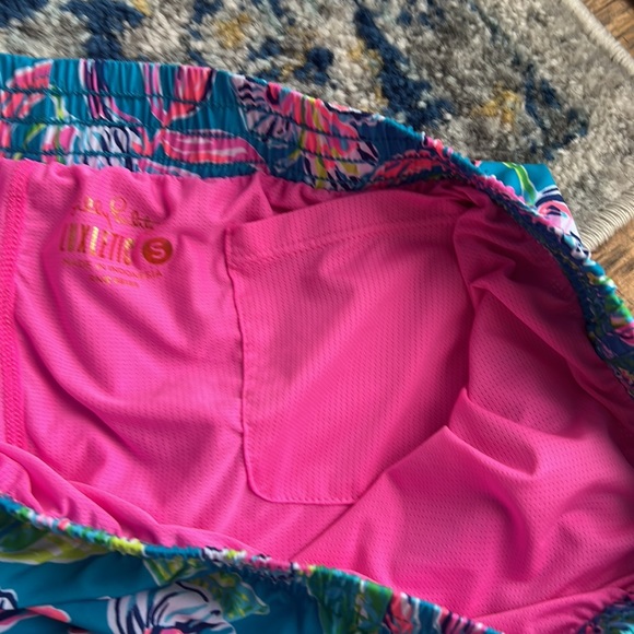 Lilly Pulitzer Luxletic gym shorts - Picture 6 of 7